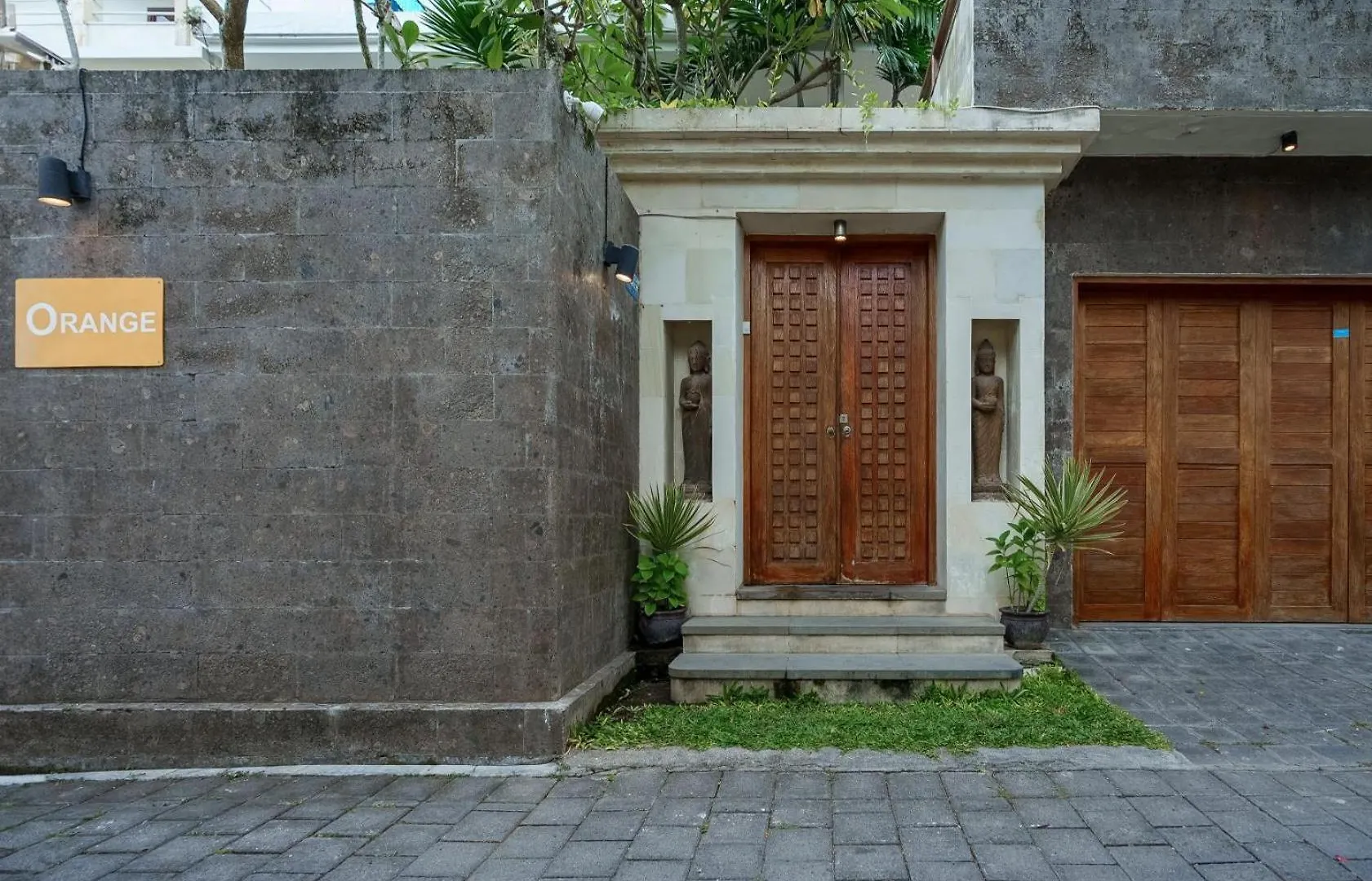 Villa Orange 3Br Seminyak By Exotic Bali Properties